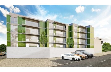 Apartment 3 Bedrooms in Almada, Cova da Piedade, Pragal e Cacilhas