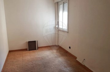 Apartamento 2 Quartos em Sacavém e Prior Velho