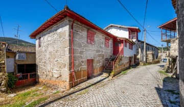 Maison 4 Chambres à Ervededo