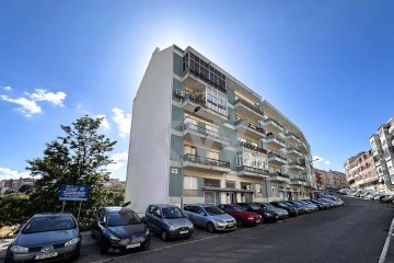 Apartamento 4 Quartos em Beato