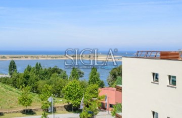 Apartment 4 Bedrooms in Canidelo