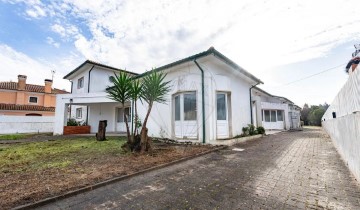 Maison 7 Chambres à Febres