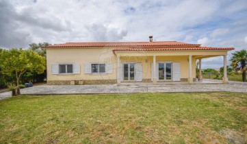 Maison 3 Chambres à Ereira e Lapa