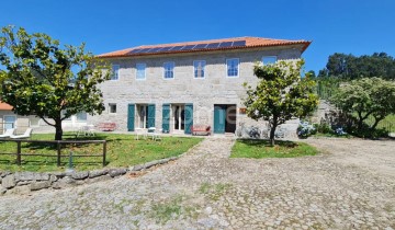 Maison 6 Chambres à Mancelos