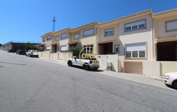 Casa o chalet 4 Habitaciones en Famalicão