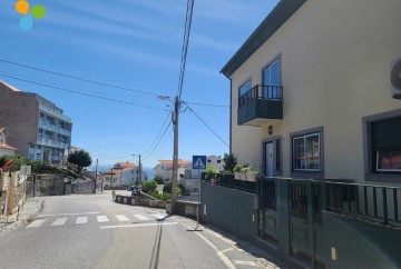 House 4 Bedrooms in Covilhã e Canhoso