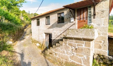 Maison 3 Chambres à Ferreiros de Tendais