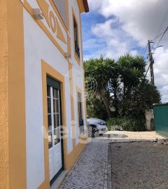 House 4 Bedrooms in Reguengo Grande