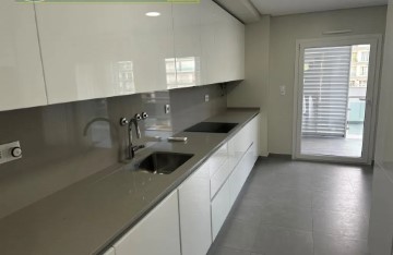 Piso 3 Habitaciones en Póvoa de Santo Adrião e Olival Basto