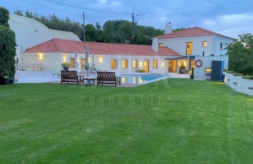 House 7 Bedrooms in Colares