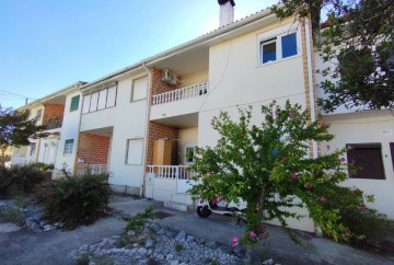 House 3 Bedrooms in Covilhã e Canhoso