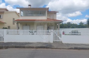 Maison 4 Chambres à Bustos, Troviscal e Mamarrosa