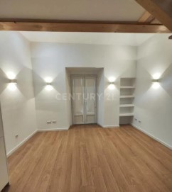 Apartamento 1 Quarto em Santa Maria do Castelo e Santiago e Santa Susana