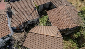 House  in Queirã