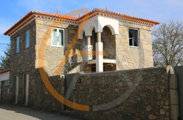 Casa o chalet 4 Habitaciones en Vila de Cucujães