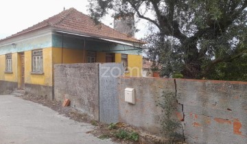 House 2 Bedrooms in Vinha da Rainha