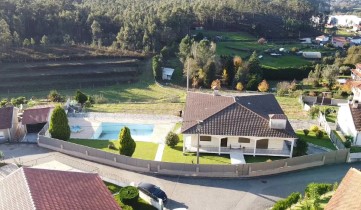 Maison 5 Chambres à Carreira e Refojos de Riba de Ave