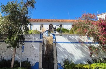 Moradia 10 Quartos em São Salvador e Santa Maria