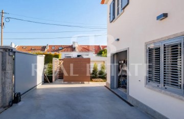 House 5 Bedrooms in Belém