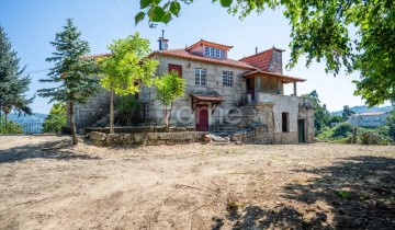 Maison 3 Chambres à Cinfães