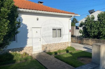 Maison 3 Chambres à Amoreira da Gândara, Paredes do Bairro e Ancas