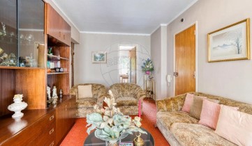 Apartamento 3 Quartos em Agualva e Mira-Sintra