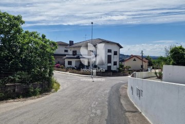 Maison 5 Chambres à Lordelo