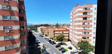 Apartment 3 Bedrooms in Venteira