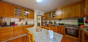 Apartment 2 Bedrooms in Caíde de Rei