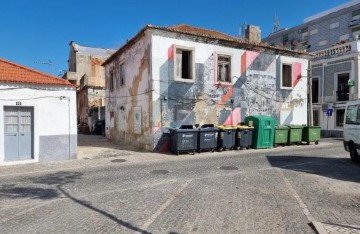 House 2 Bedrooms in Barreiro e Lavradio