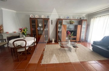 House 5 Bedrooms in Nazaré