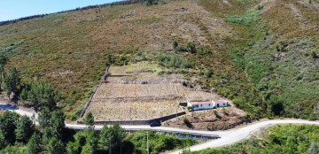 Moradia 2 Quartos em Provesende, Gouvães Douro, S.Cristóvão Douro