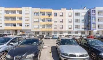 Apartamento 3 Quartos em Corroios