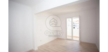 Apartamento 1 Quarto em Baixa da Banheira e Vale da Amoreira