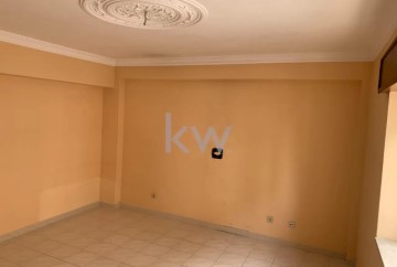 Apartment 2 Bedrooms in Carregado e Cadafais