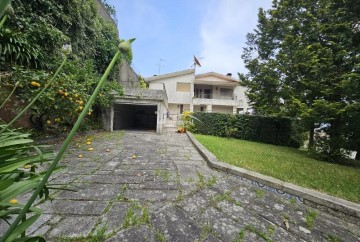 Maison 5 Chambres à São Torcato