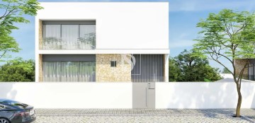 House 4 Bedrooms in Braga (Maximinos, Sé e Cividade)