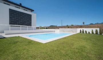 Apartment 3 Bedrooms in Agualva e Mira-Sintra