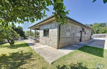 Maison 3 Chambres à Macieira da Lixa e Caramos