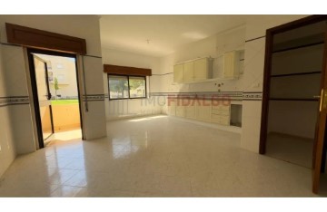 Appartement 4 Chambres à Cidade de Santarém