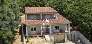 House 5 Bedrooms in Atouguia