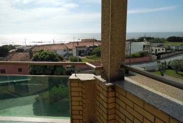Apartment 1 Bedroom in Canidelo