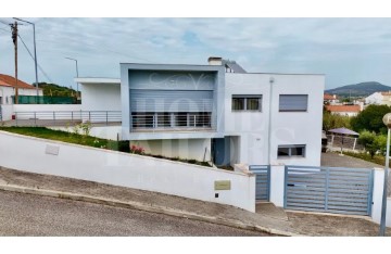 Maison 3 Chambres à Azueira e Sobral da Abelheira