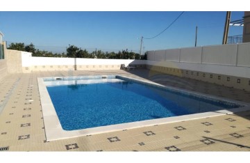 House 4 Bedrooms in Vila Nova de Cacela