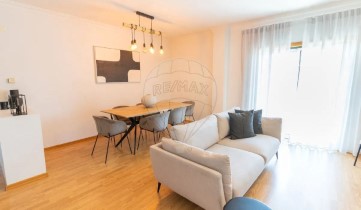 Apartment 4 Bedrooms in Leiria, Pousos, Barreira e Cortes