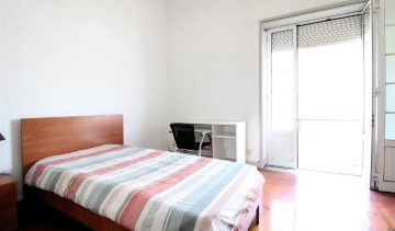 Apartamento 6 Quartos em Santo António dos Olivais