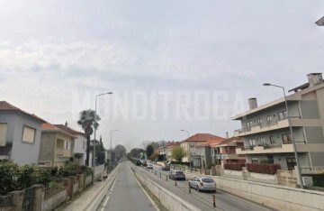 Bâtiment industriel / entrepôt à Braga (São José de São Lázaro e São João do Souto)