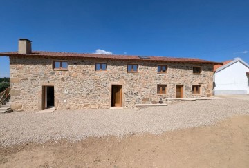 Maison  à Vale de Prazeres e Mata da Rainha