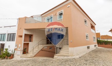 House 3 Bedrooms in A dos Cunhados e Maceira