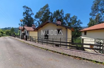 Moradia 2 Quartos em Cedrim e Paradela